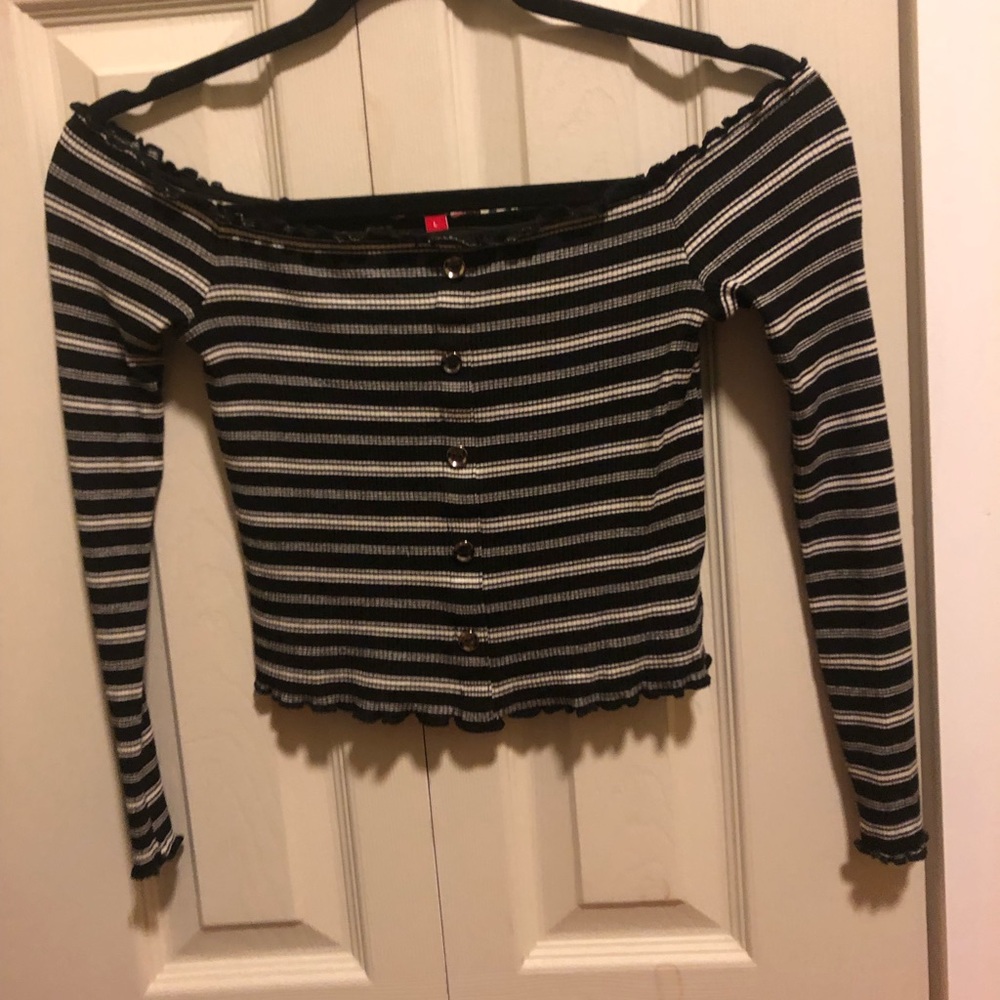 Guess top